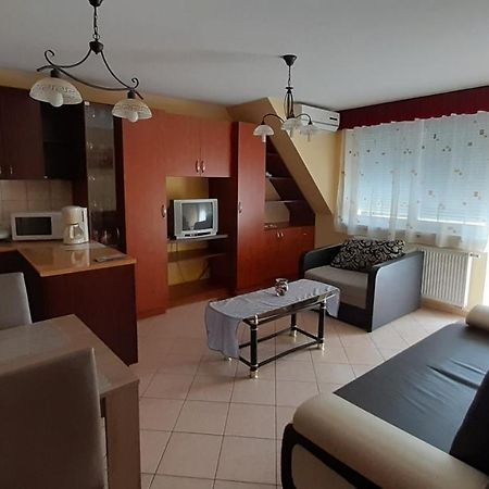 Elizabet Apartman A Belvarosban サルバシュ エクステリア 写真
