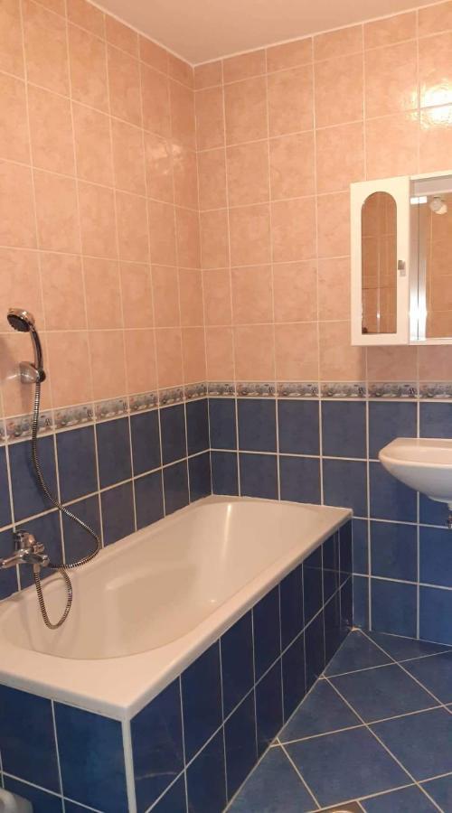 Elizabet Apartman A Belvarosban サルバシュ エクステリア 写真
