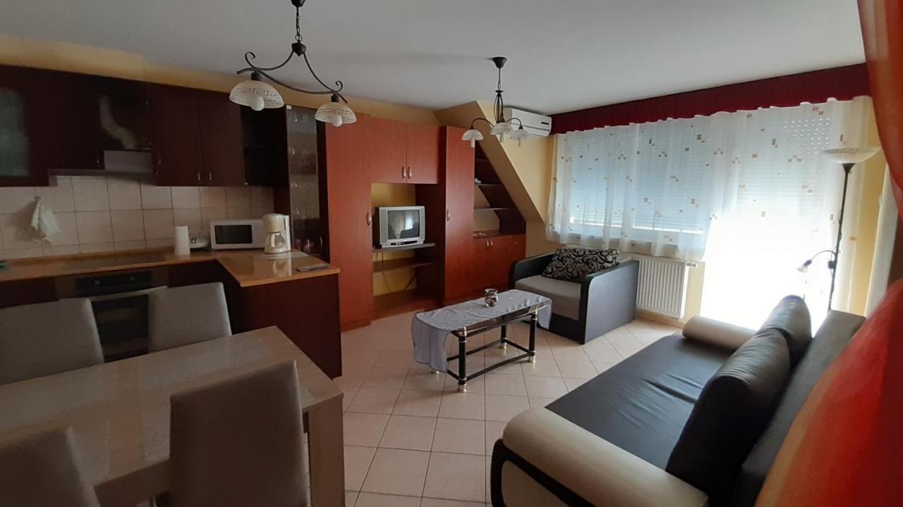 Elizabet Apartman A Belvarosban サルバシュ エクステリア 写真