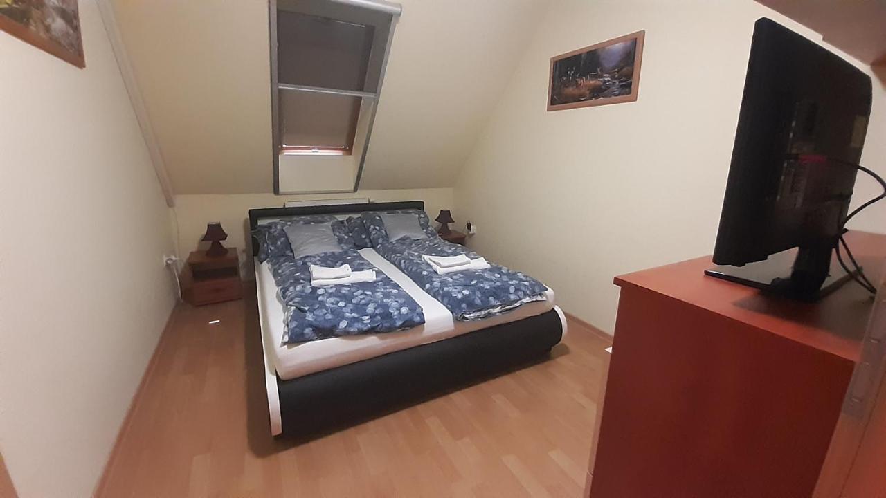 Elizabet Apartman A Belvarosban サルバシュ エクステリア 写真