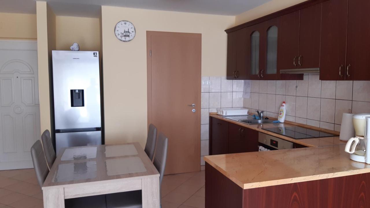 Elizabet Apartman A Belvarosban サルバシュ エクステリア 写真